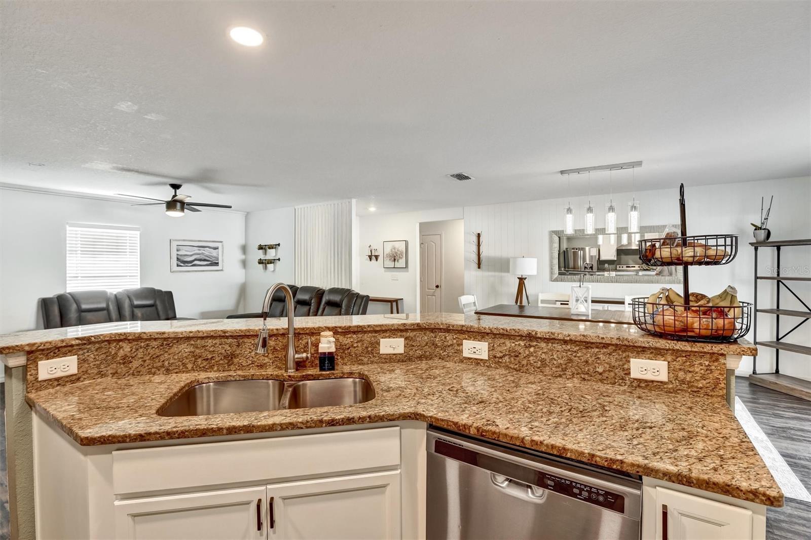 Image 16 of 52 For 35729 Rose Moss Avenue