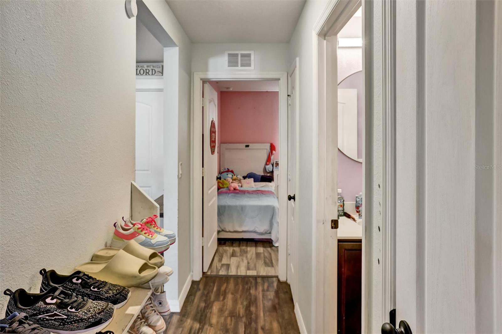 Image 17 of 52 For 35729 Rose Moss Avenue