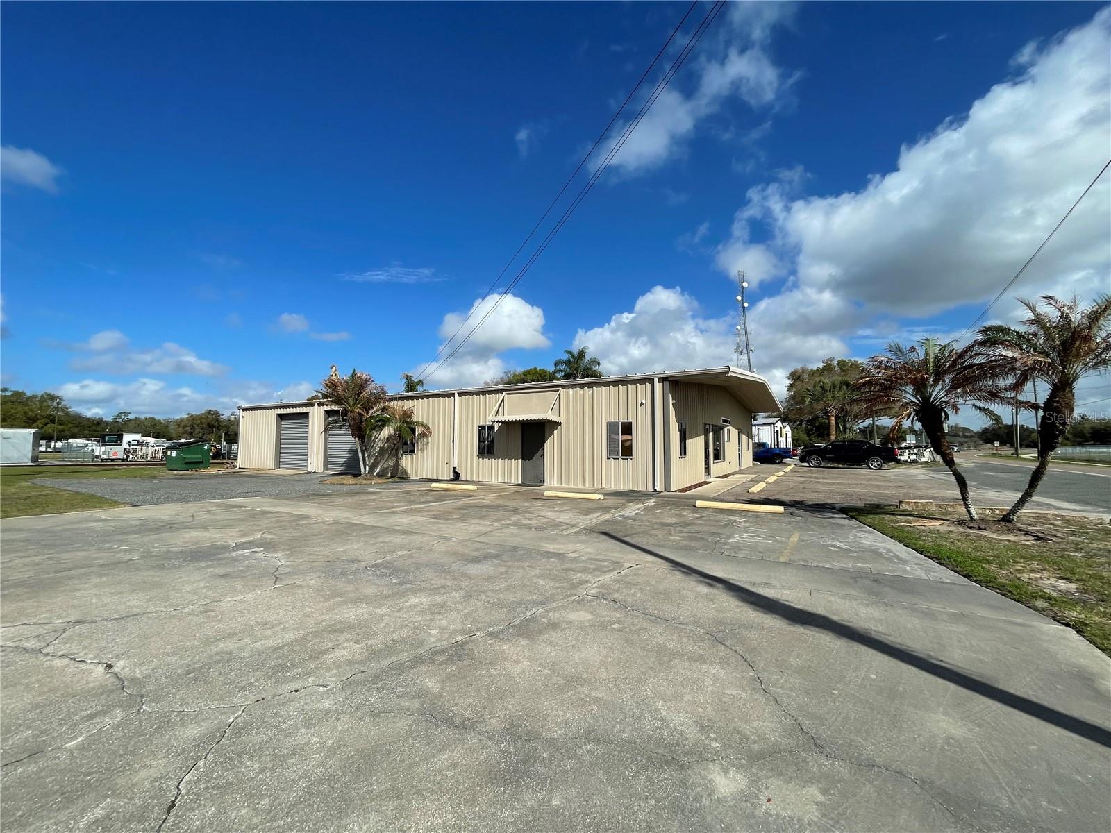 Image 2 of 23 For 1540 Kurt Street