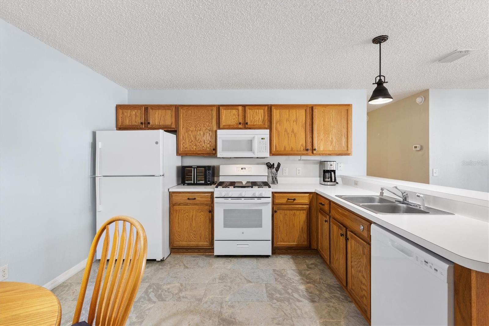 Image 15 of 36 For 17470 93rd Vine Avenue