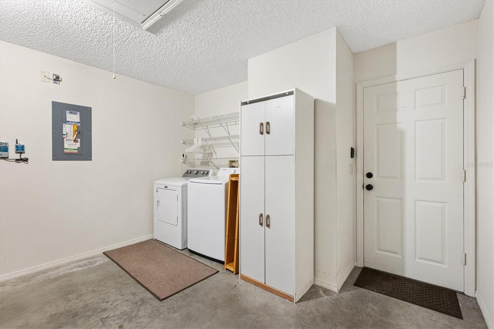 Image 24 of 36 For 17470 93rd Vine Avenue