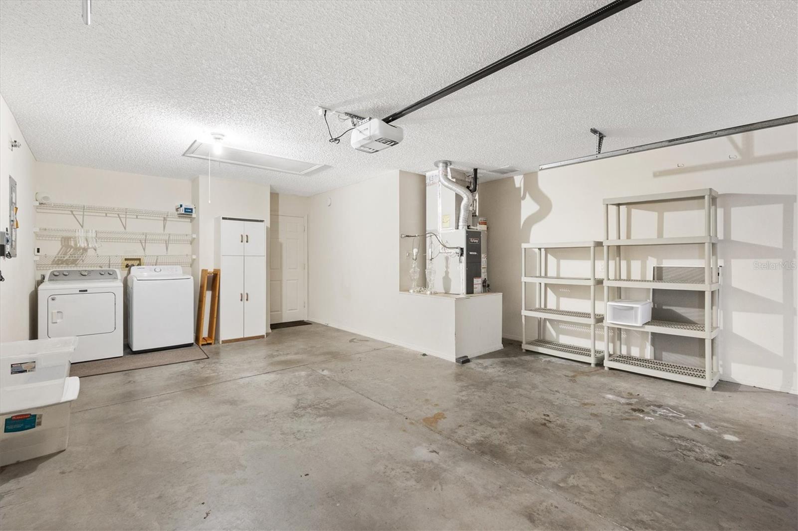 Image 25 of 36 For 17470 93rd Vine Avenue