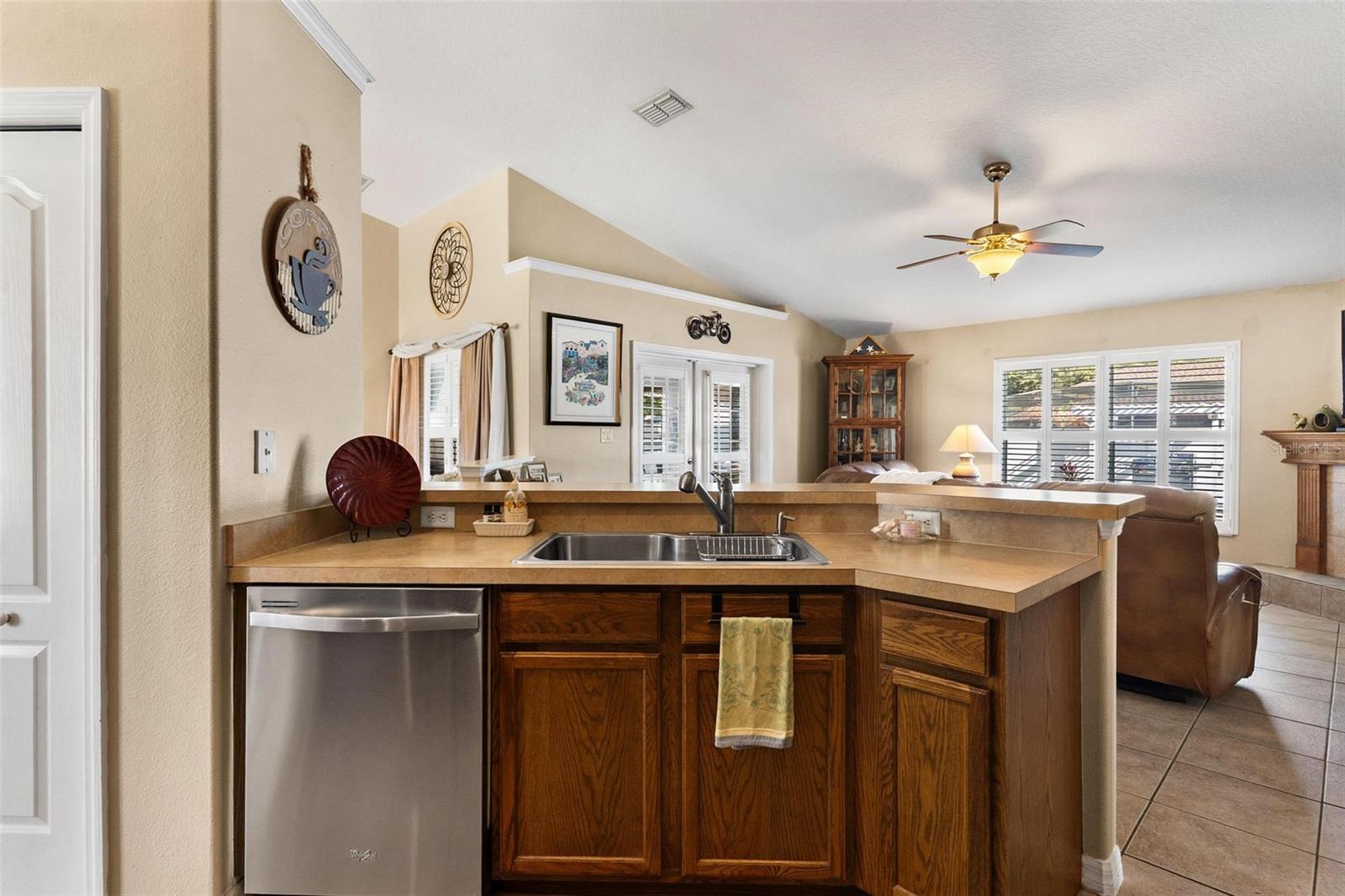 Image 14 of 50 For 3041 Brighton Road