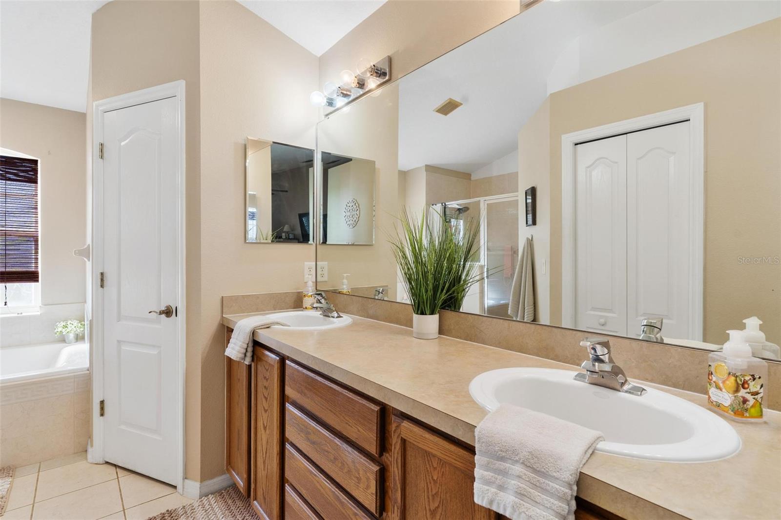 Image 20 of 50 For 3041 Brighton Road