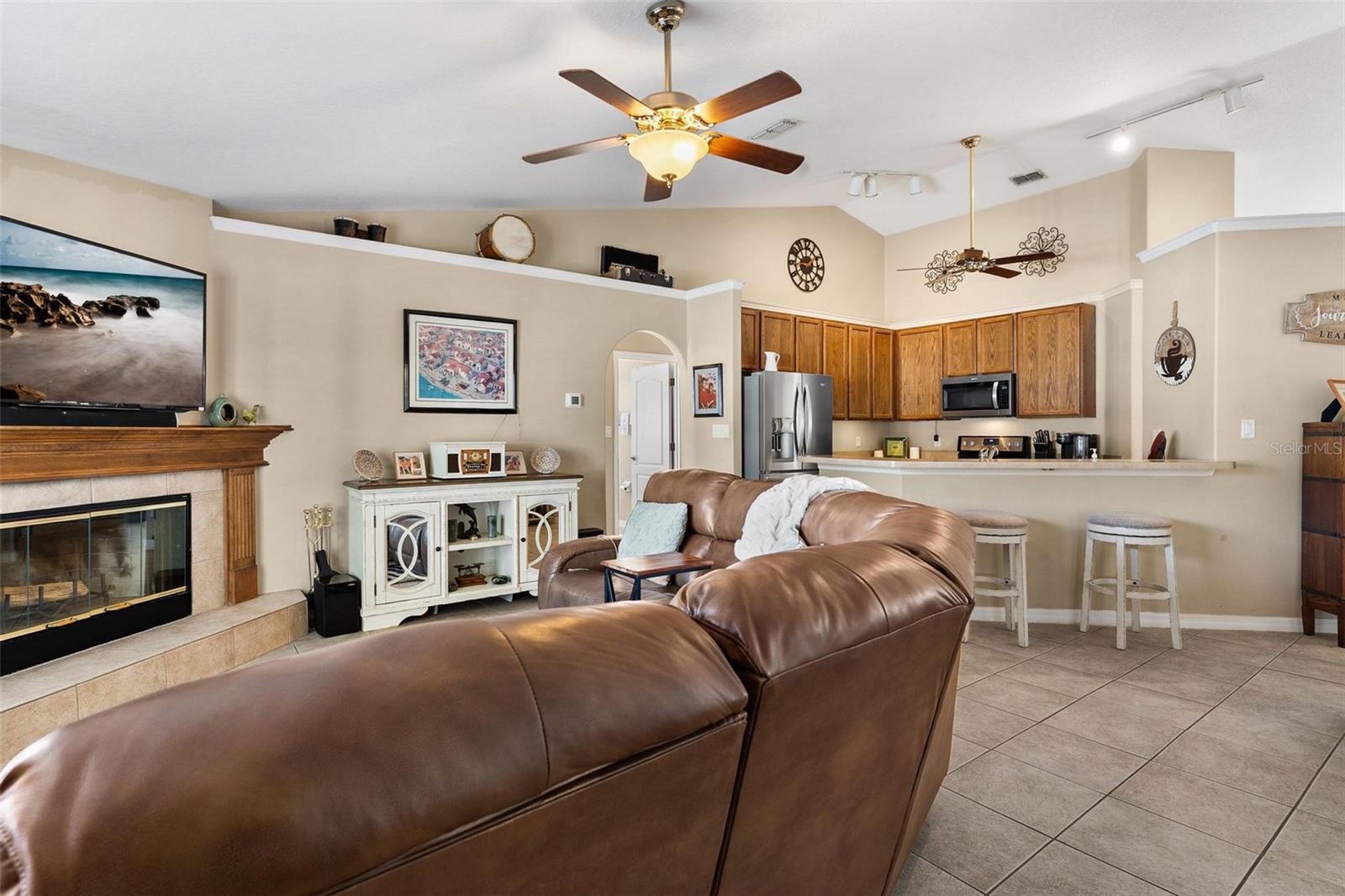 Image 8 of 50 For 3041 Brighton Road