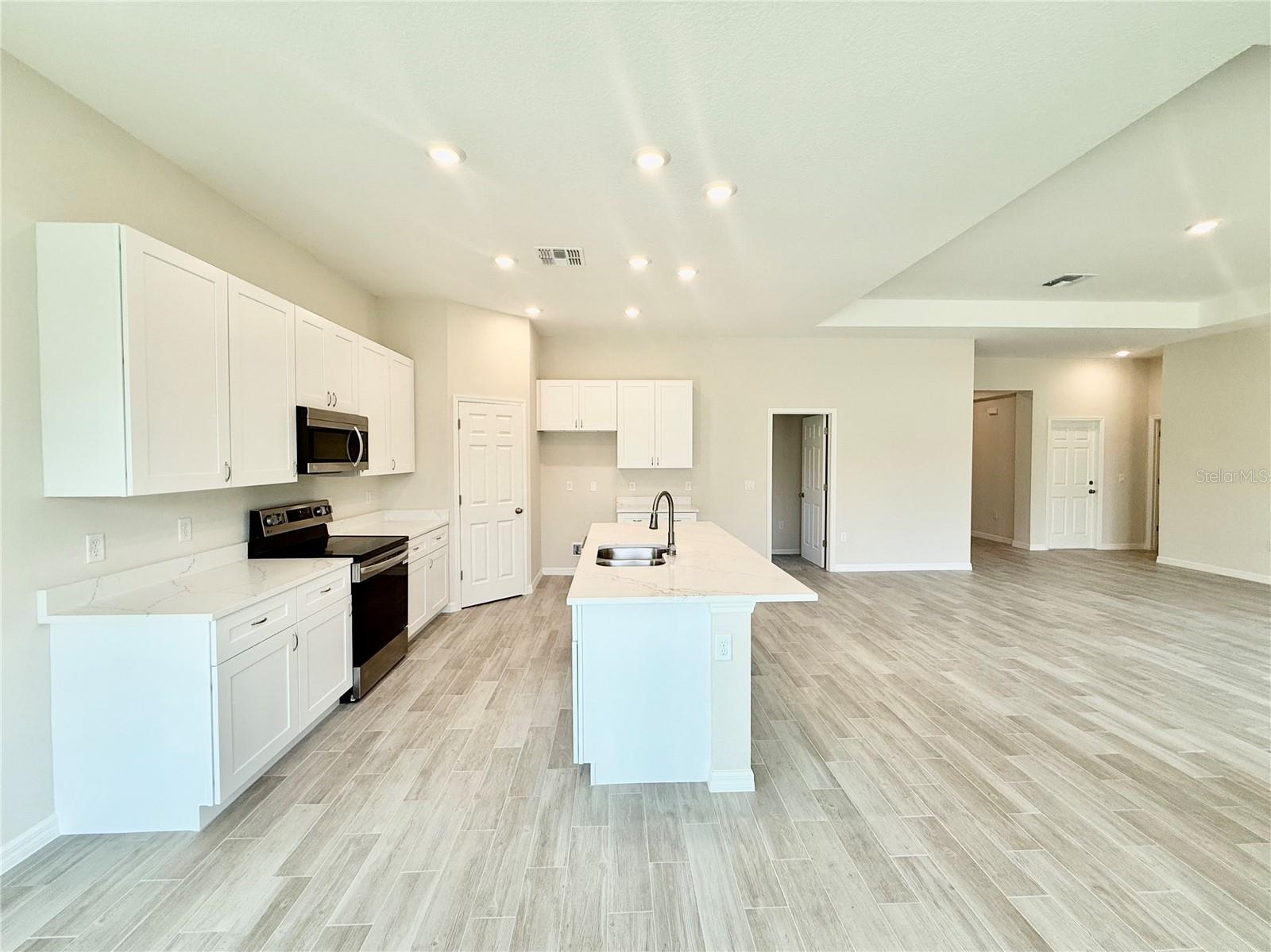 Image 15 of 57 For 30260 Thyme Avenue