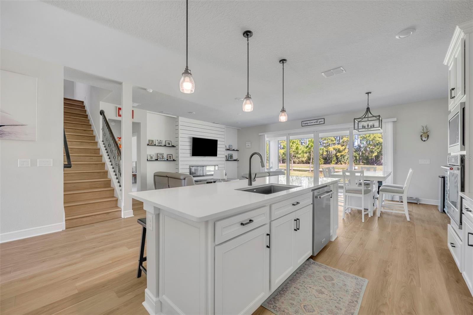 Image 16 of 49 For 17434 Saw Palmetto Avenue