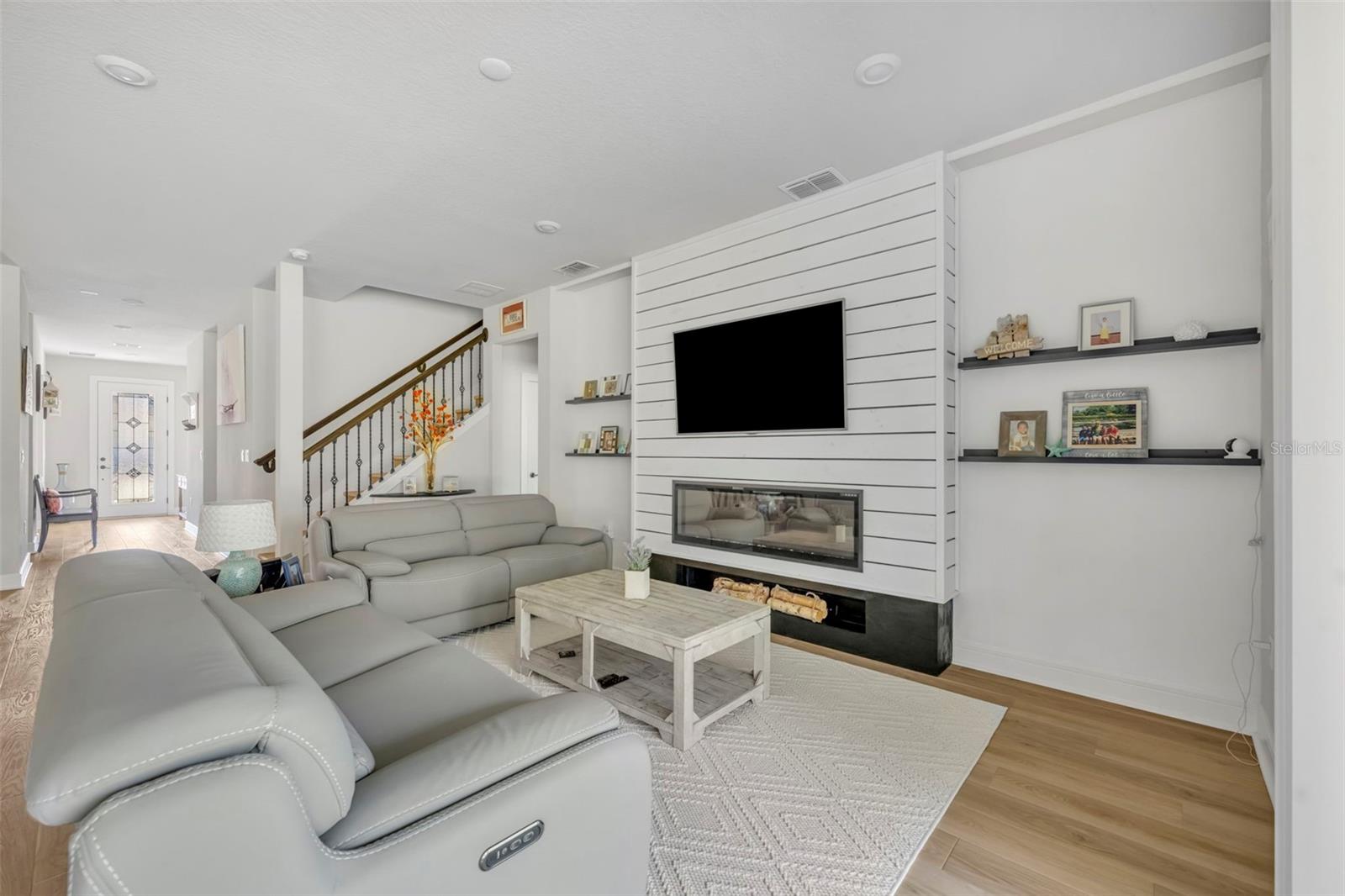 Image 25 of 49 For 17434 Saw Palmetto Avenue