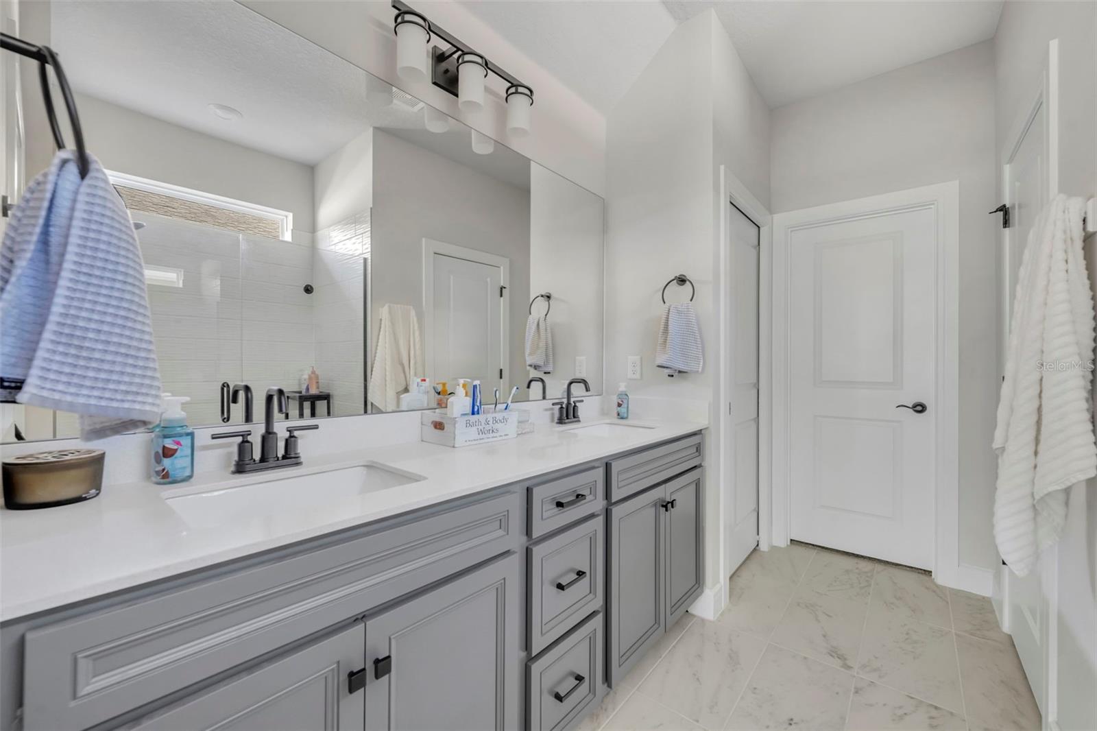 Image 29 of 49 For 17434 Saw Palmetto Avenue