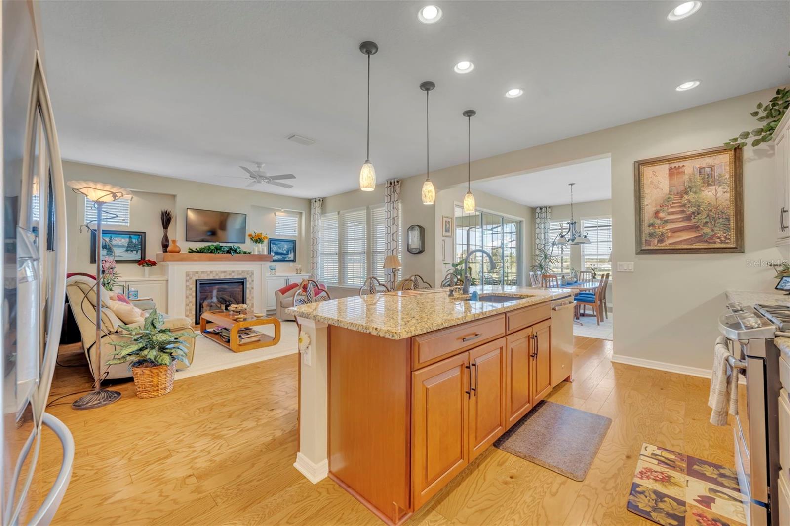 Image 15 of 44 For 334 Silver Maple Road