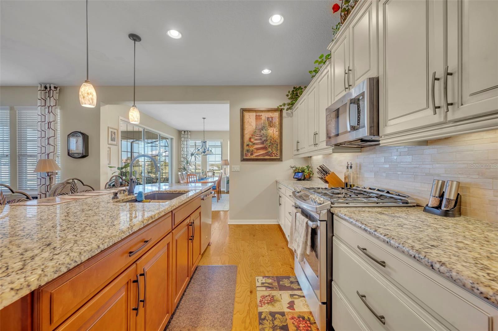 Image 16 of 44 For 334 Silver Maple Road