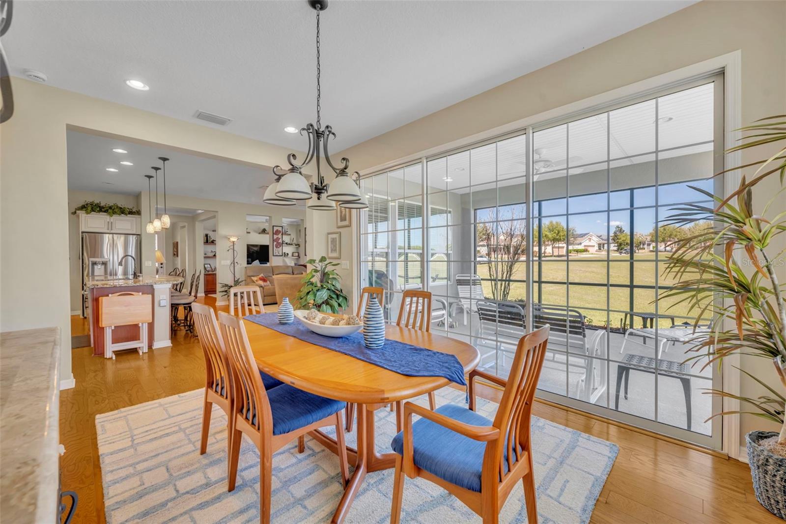 Image 23 of 44 For 334 Silver Maple Road