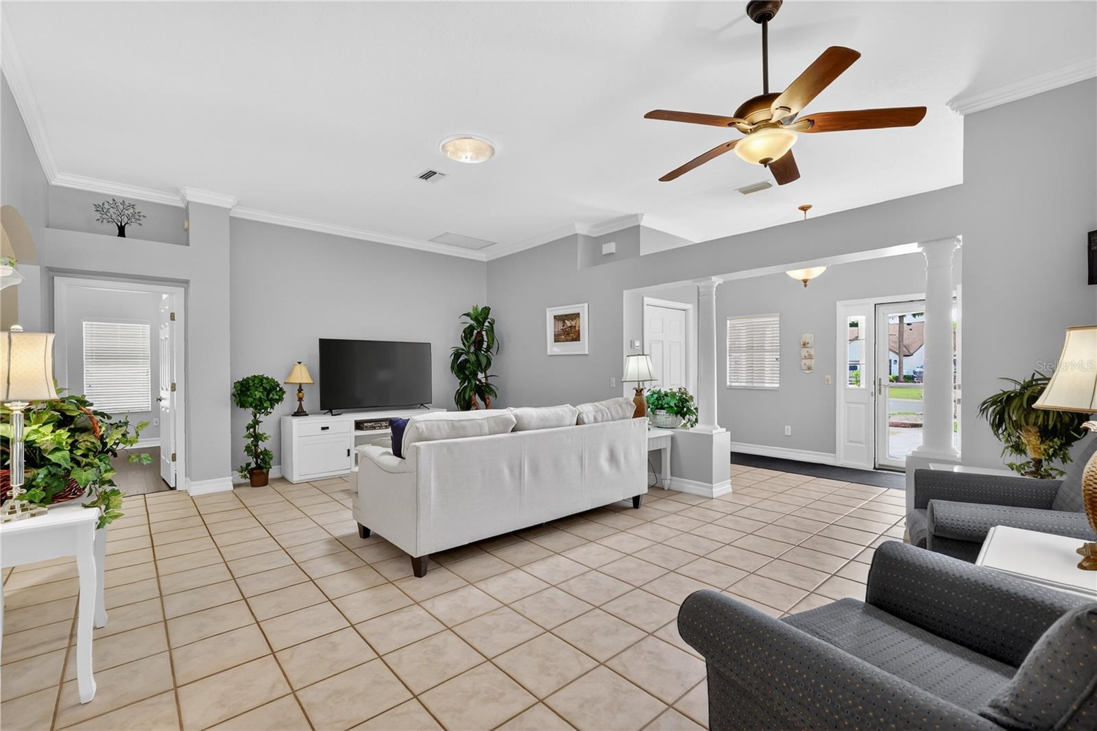 Image 11 of 34 For 707 Cortez Avenue