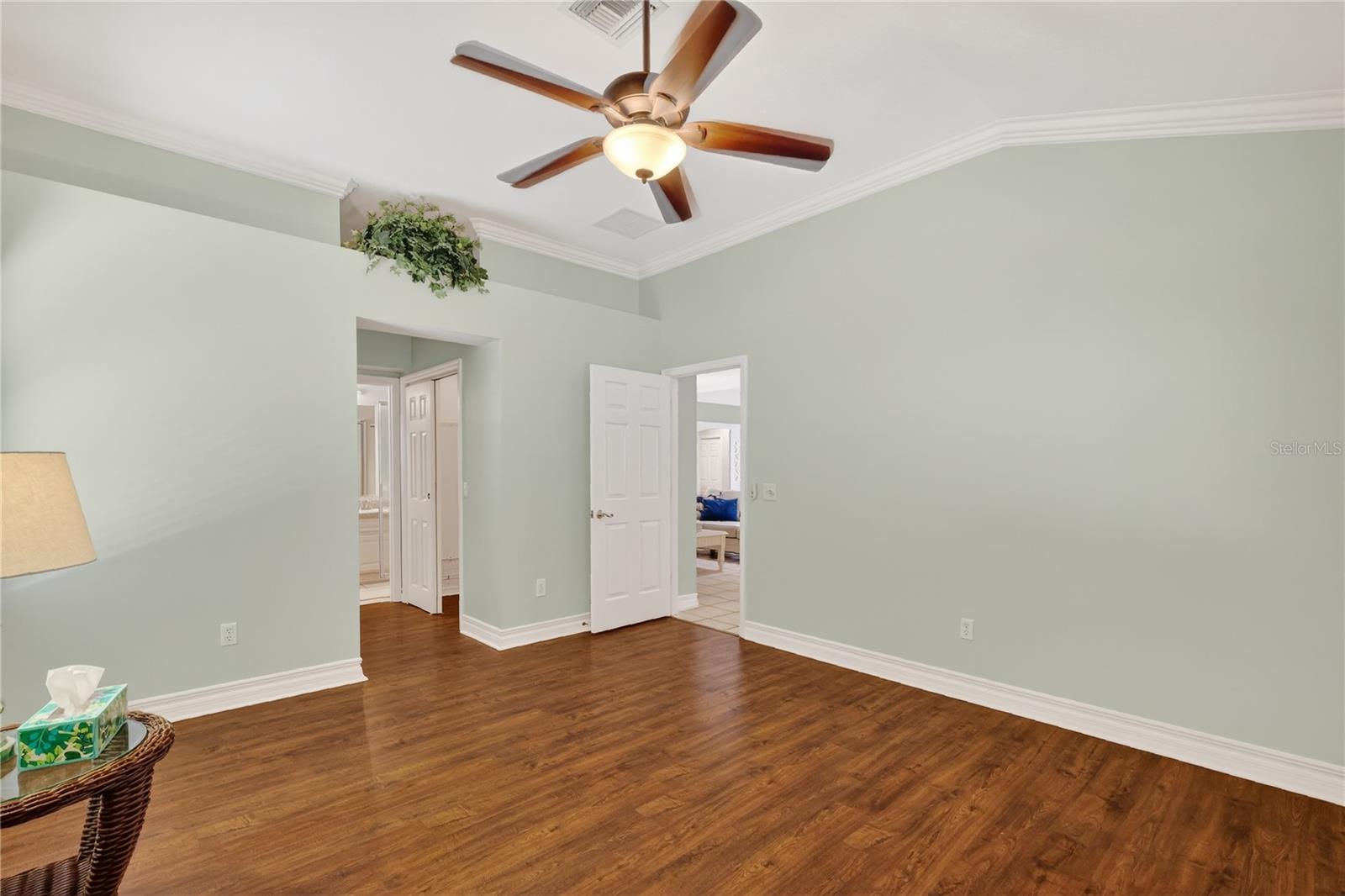 Image 21 of 34 For 707 Cortez Avenue