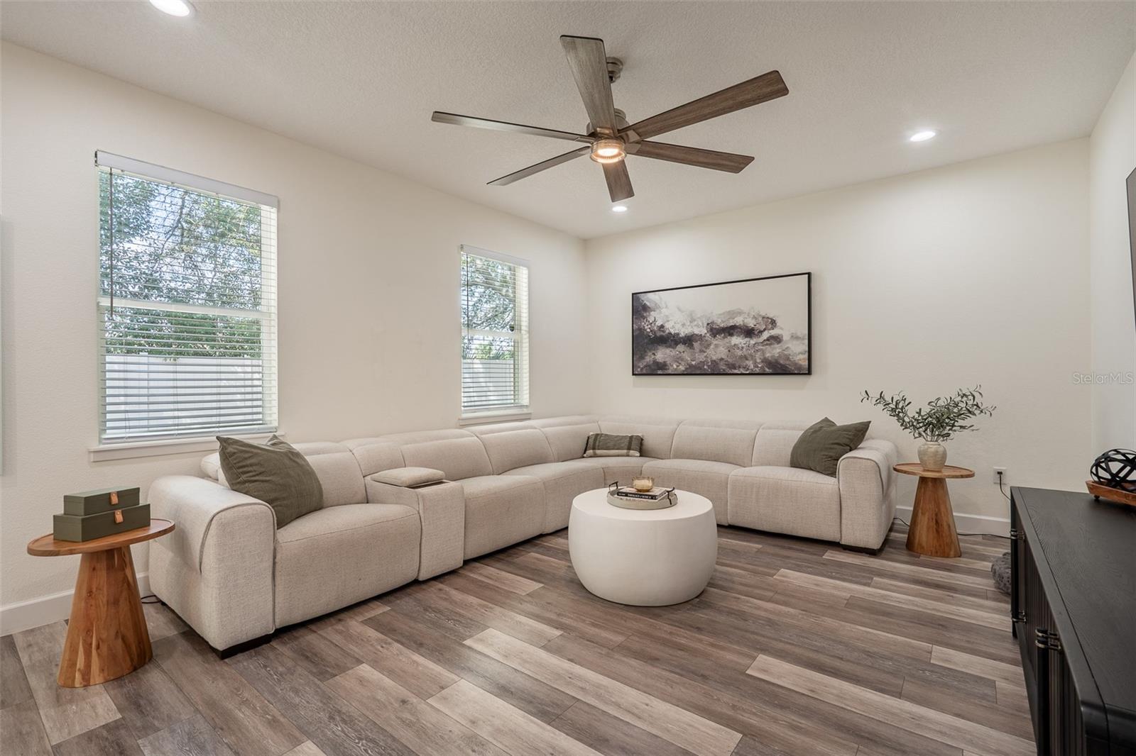 Image 12 of 53 For 248 Robin Road