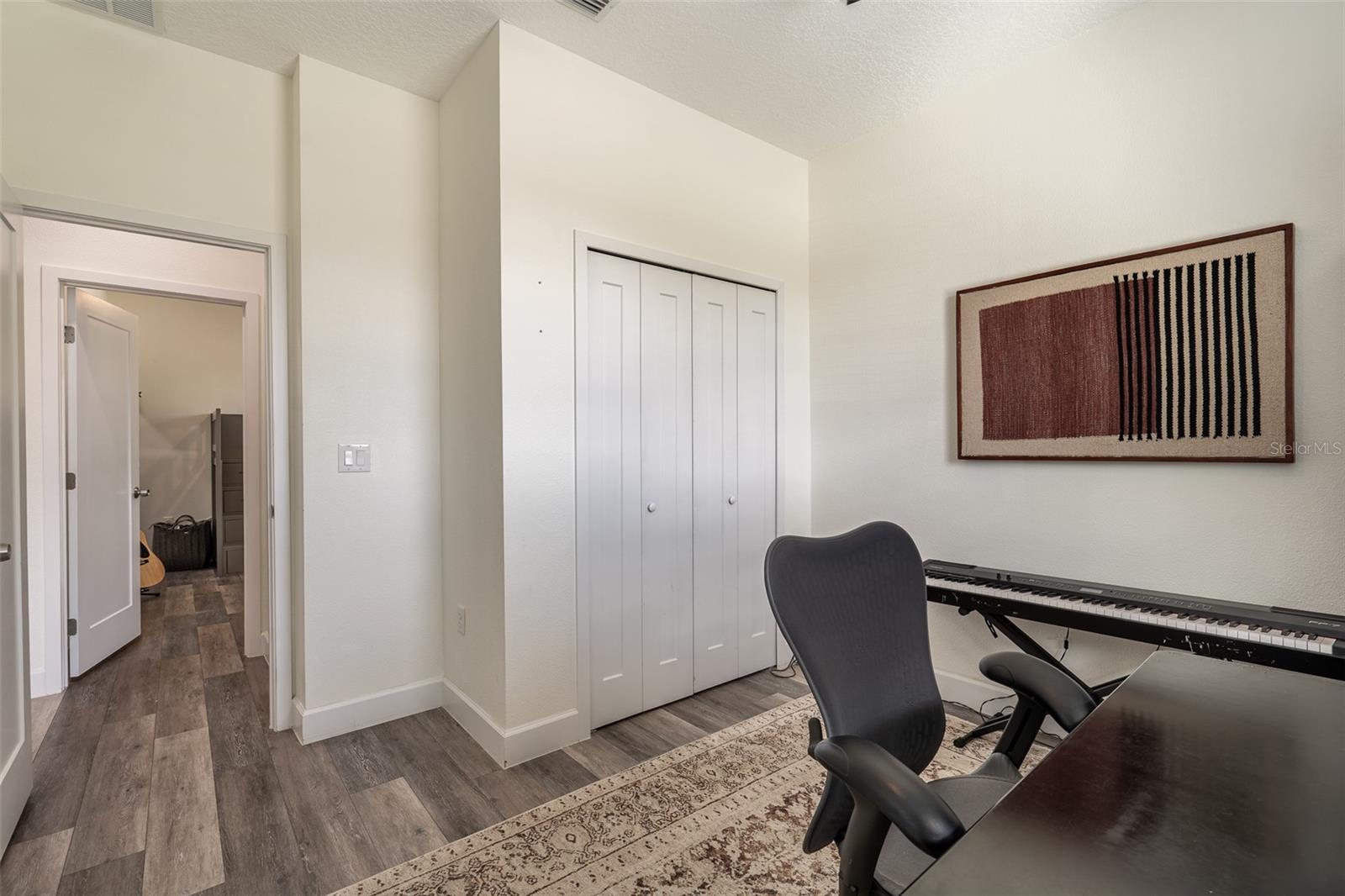 Image 27 of 53 For 248 Robin Road