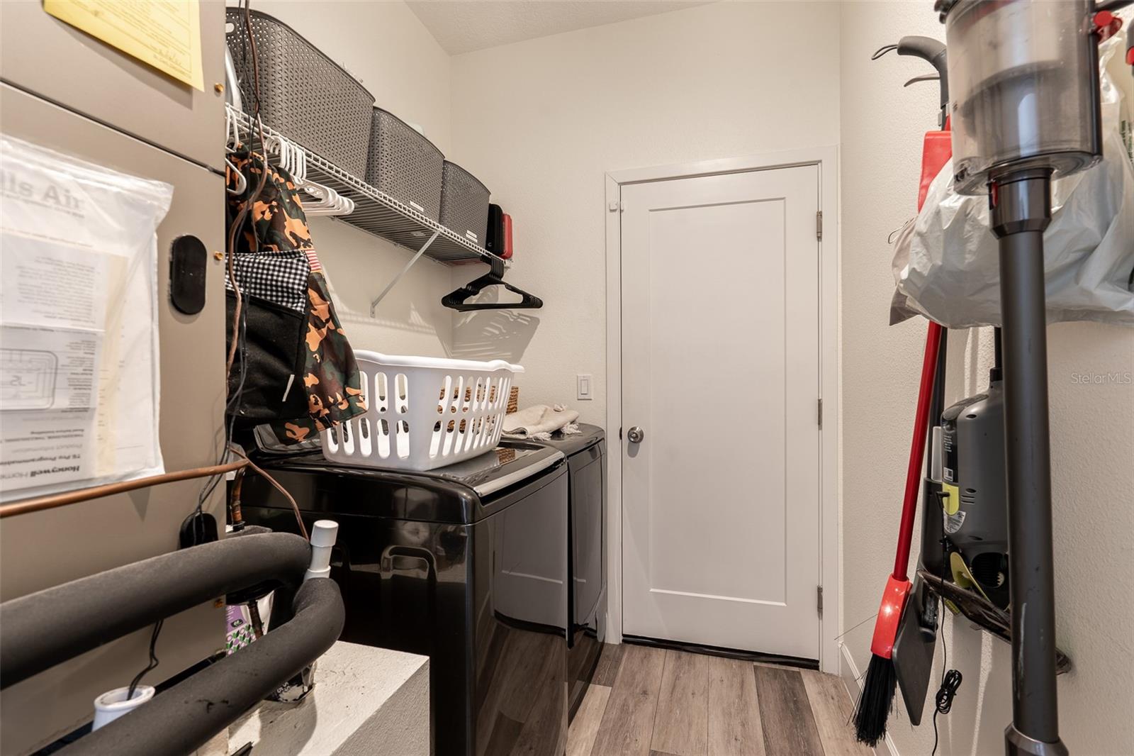 Image 28 of 53 For 248 Robin Road