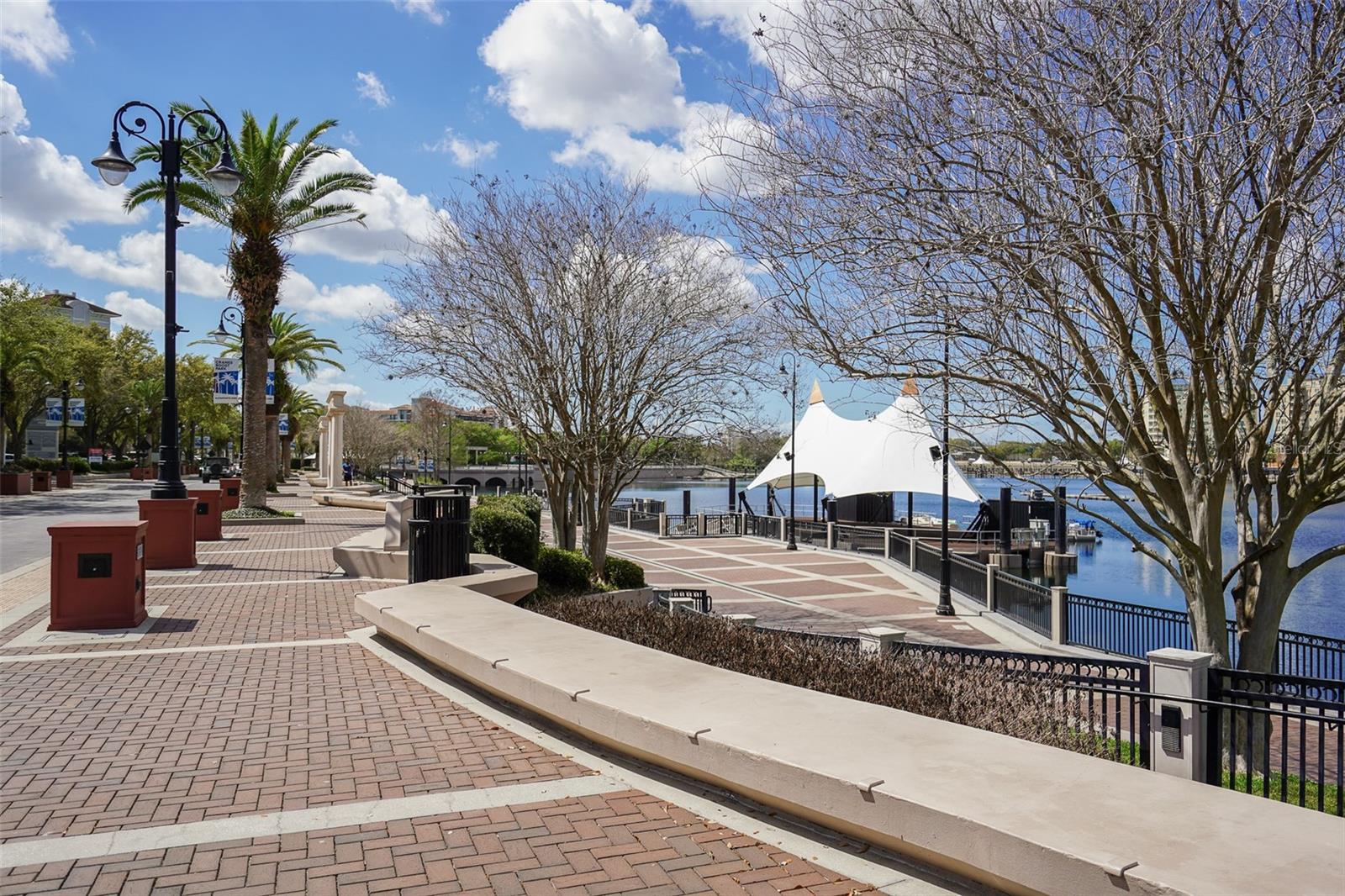 Image 43 of 53 For 248 Robin Road