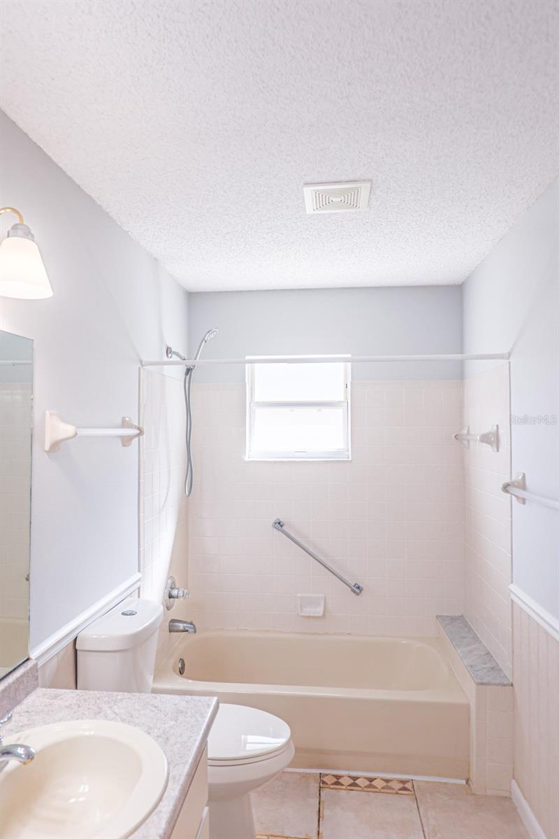 Image 17 of 42 For 9629 95th Terrace D