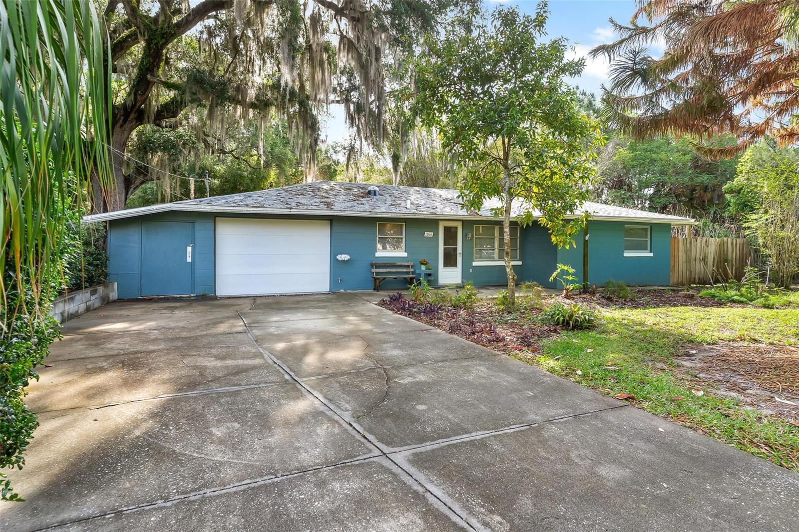 Details for 366 Bay Road, MOUNT DORA, FL 32757