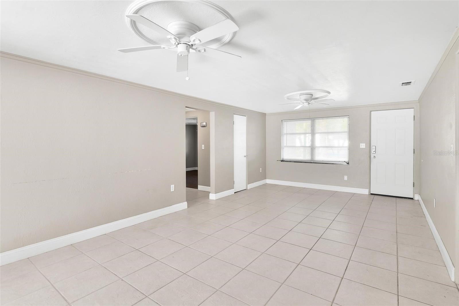 Image 11 of 48 For 366 Bay Road