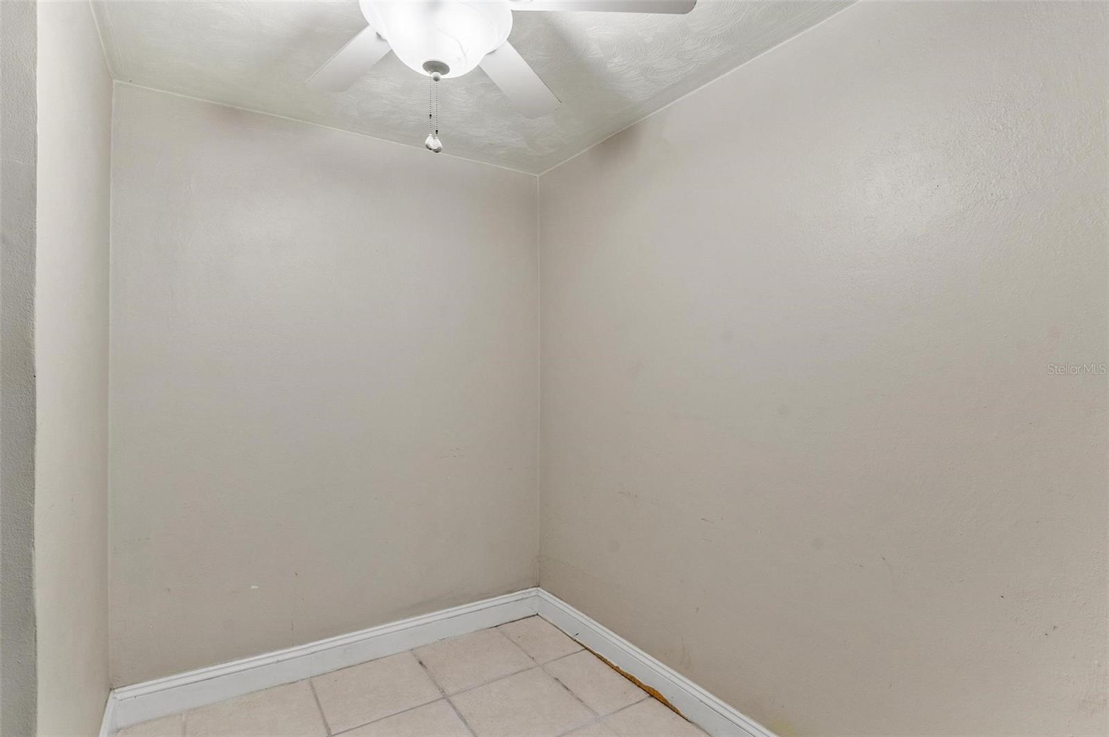 Image 18 of 48 For 366 Bay Road