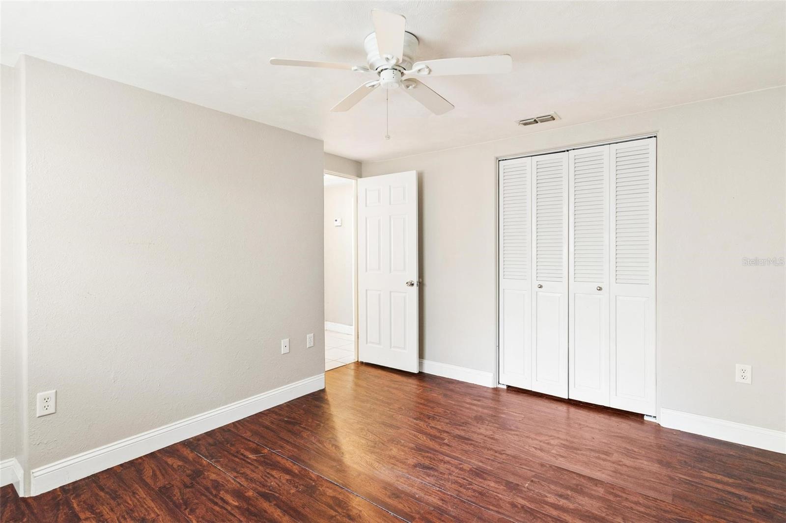 Image 25 of 48 For 366 Bay Road