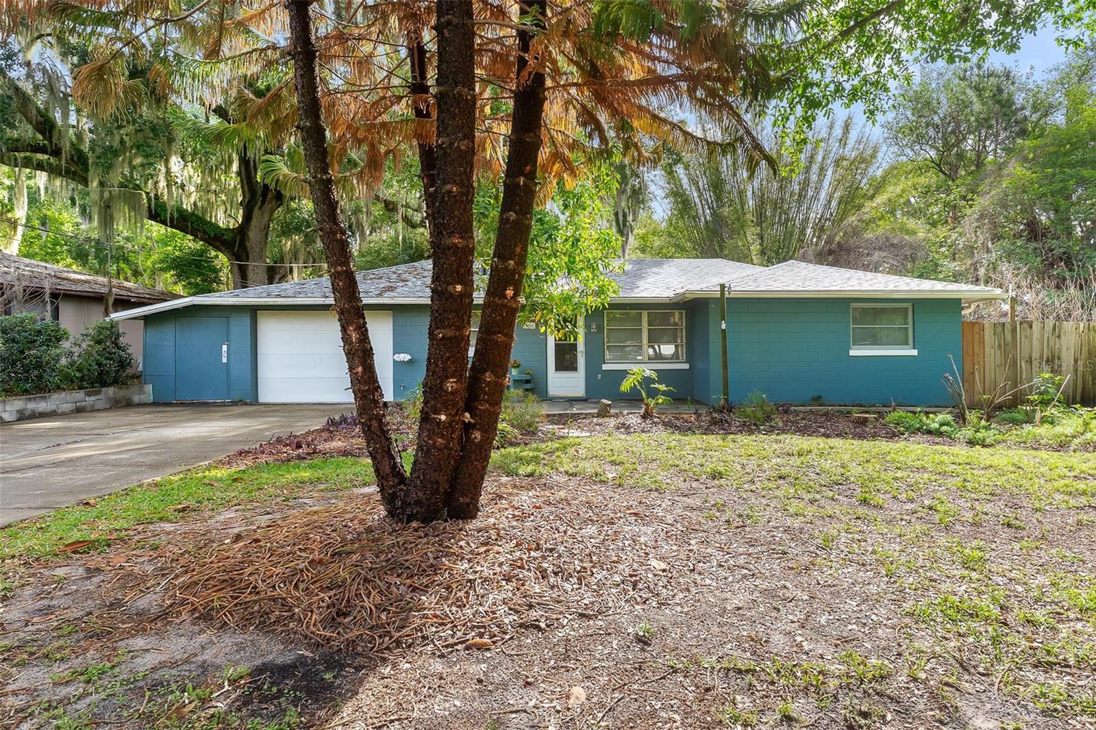 Image 35 of 48 For 366 Bay Road