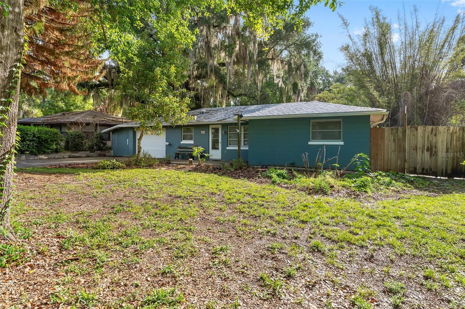 Image 37 of 48 For 366 Bay Road