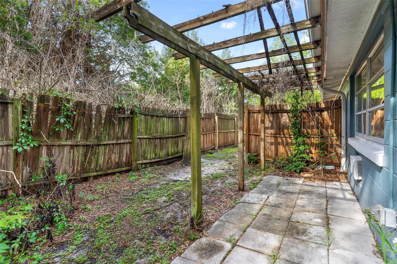 Image 39 of 48 For 366 Bay Road