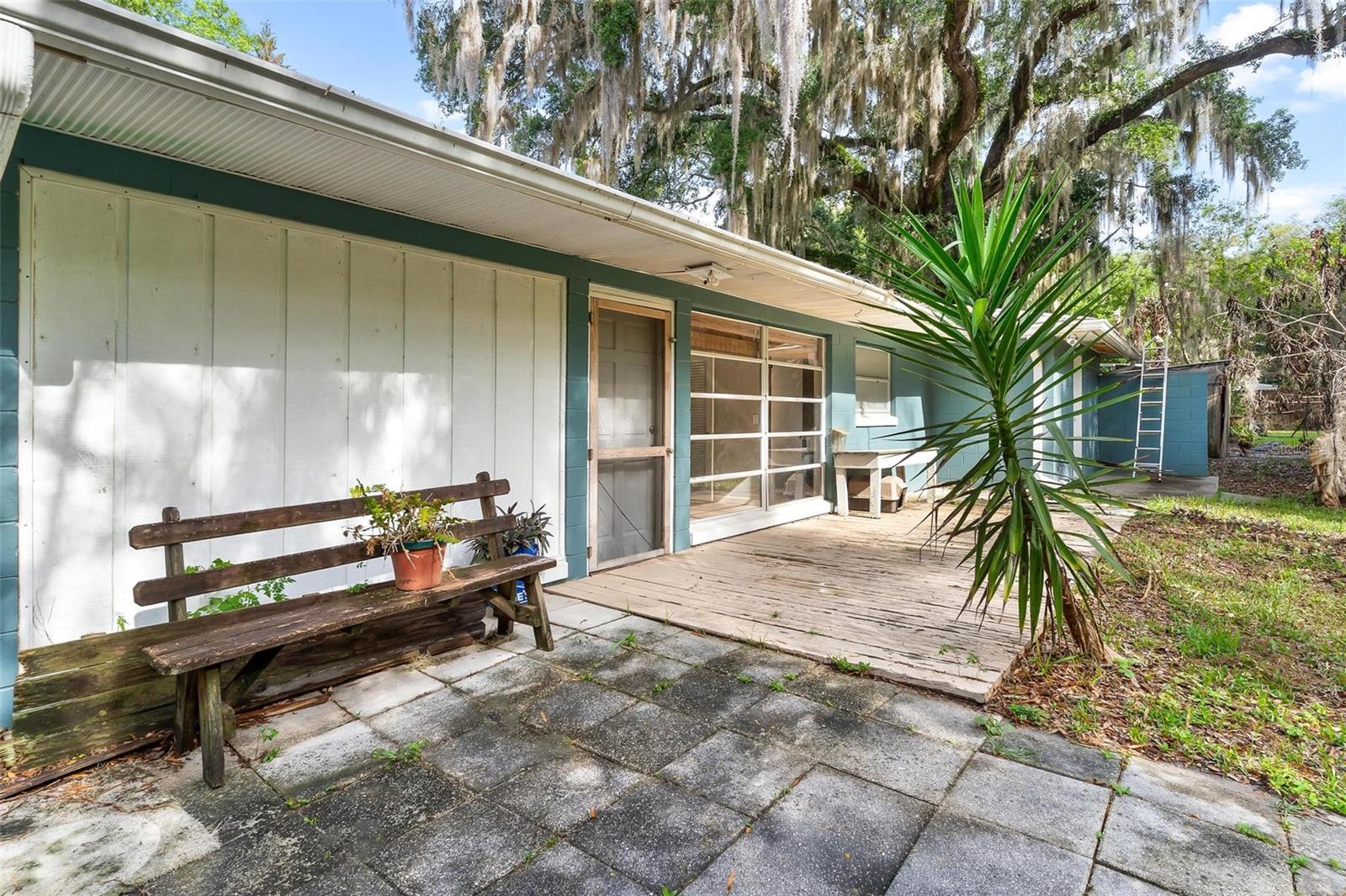 Image 40 of 48 For 366 Bay Road