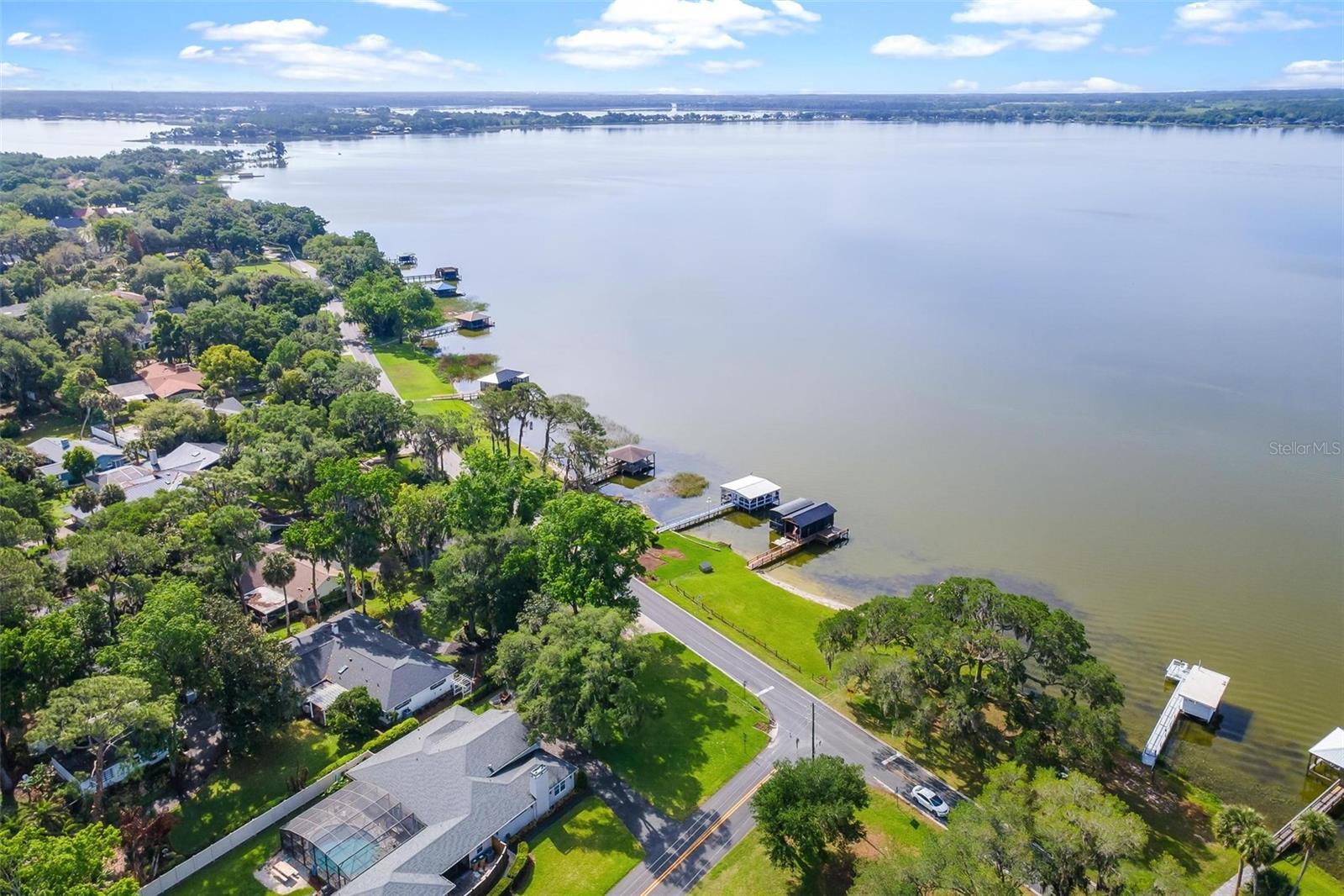 Image 5 of 48 For 366 Bay Road