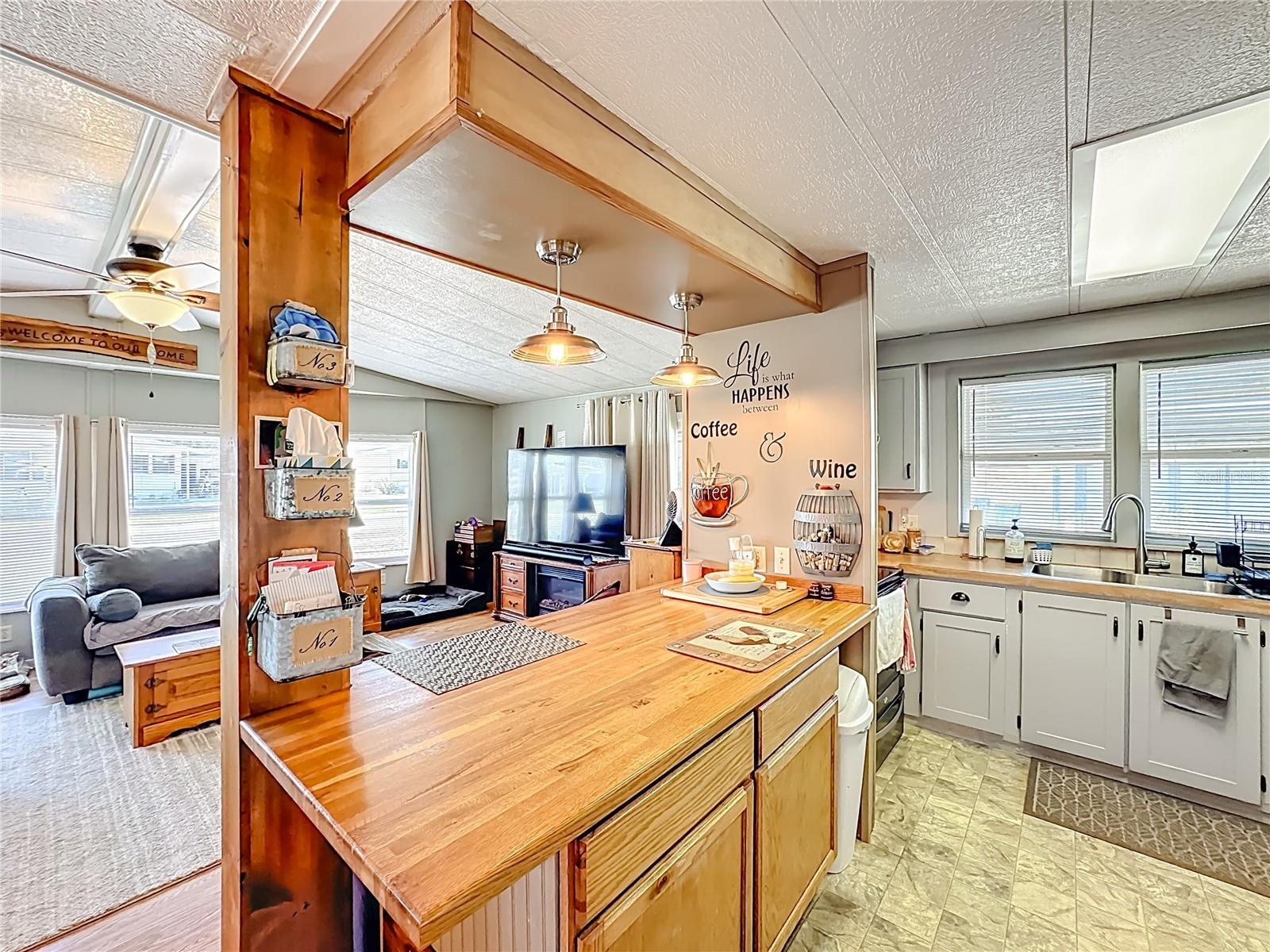 Image 5 of 50 For 1437 Mohawk Circle