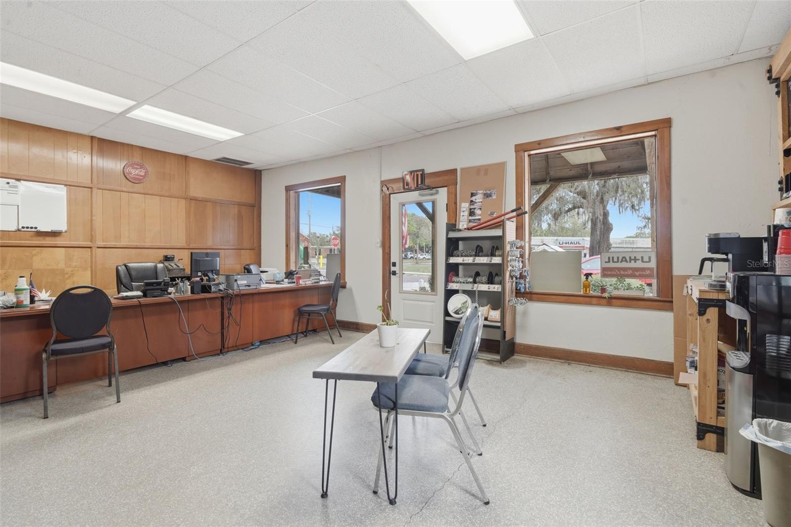 Image 22 of 63 For 210 5th Street