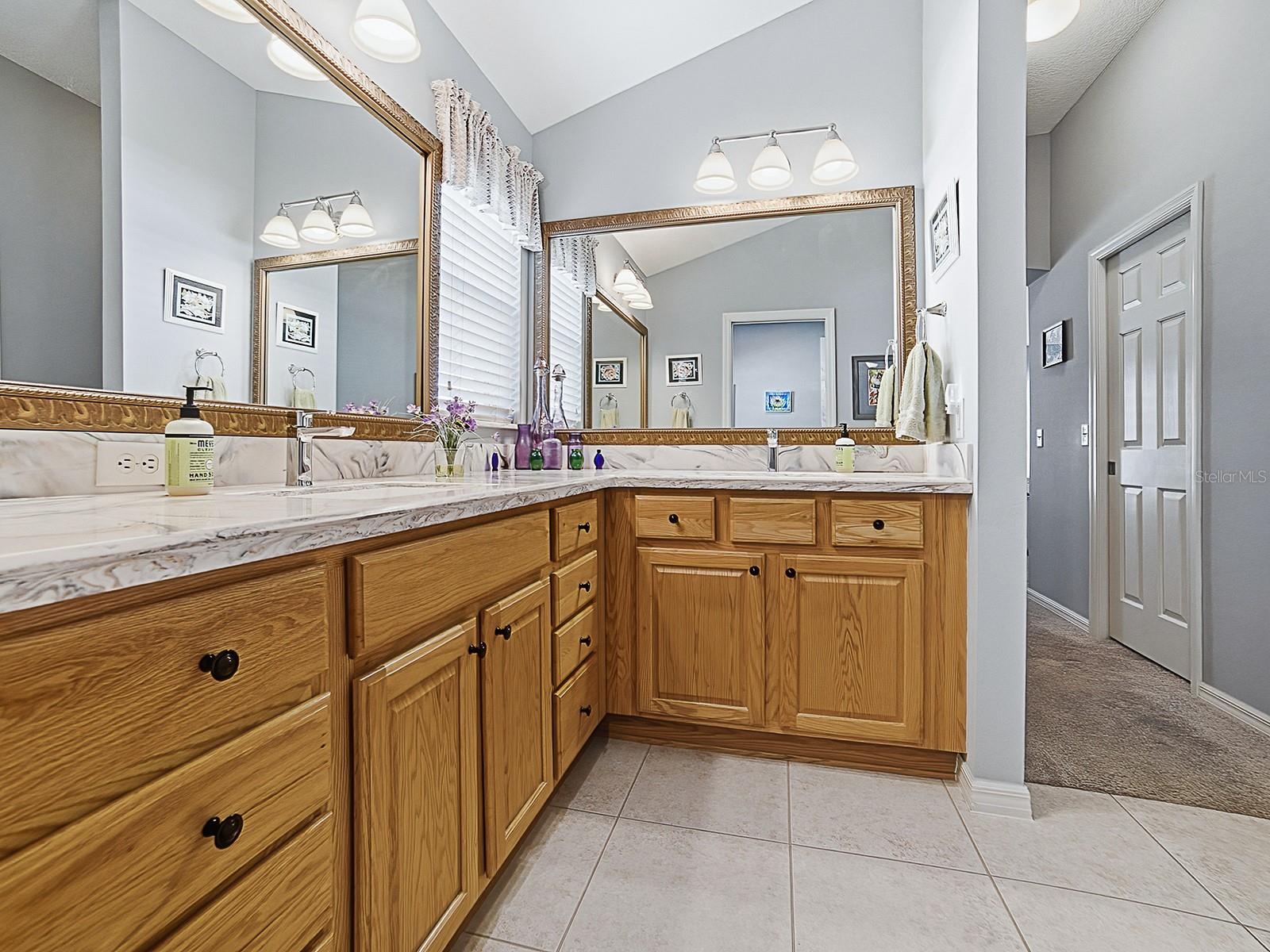 Image 38 of 67 For 2119 Linley Loop