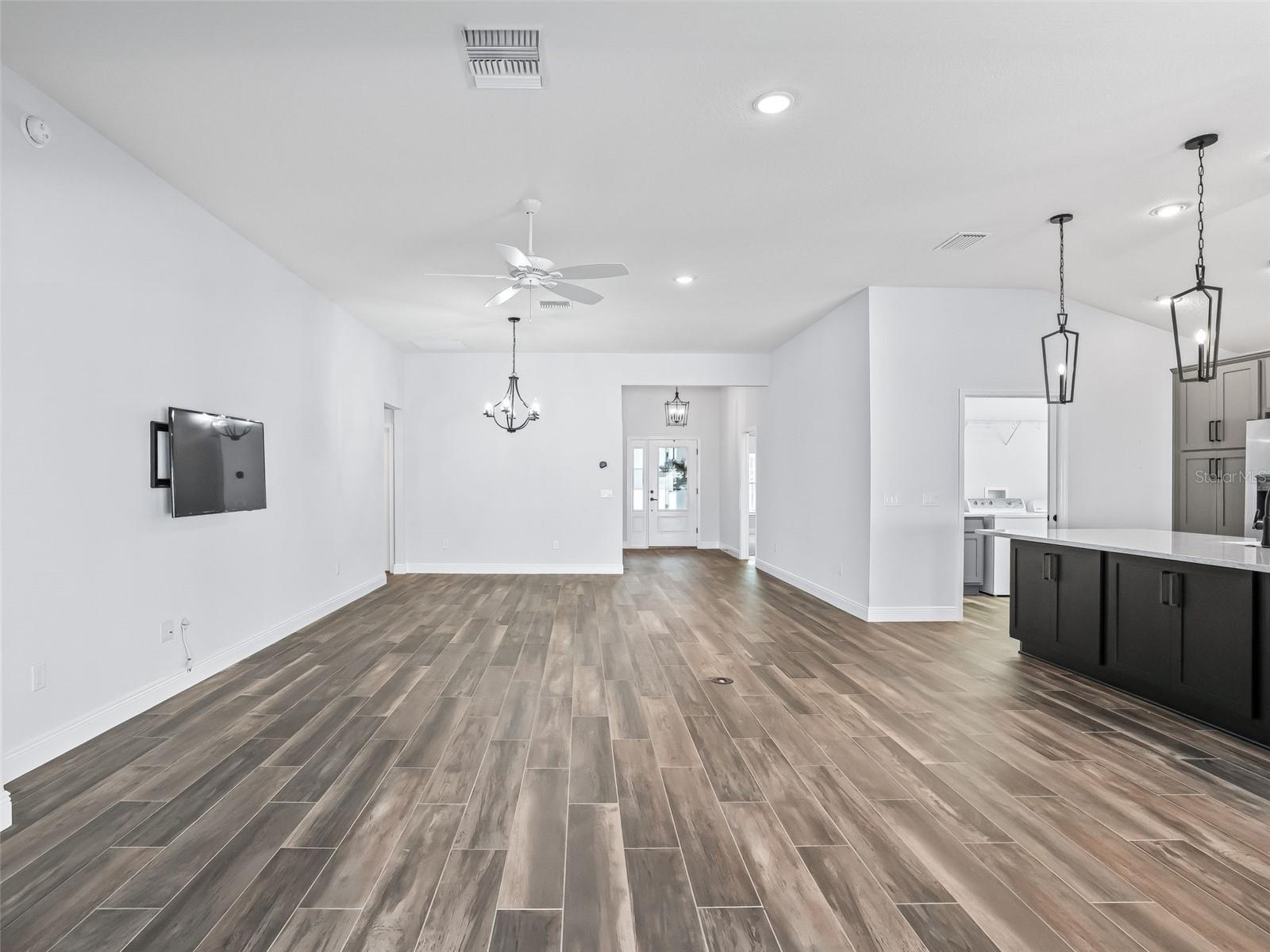 Image 15 of 61 For 5716 Melvin Drive