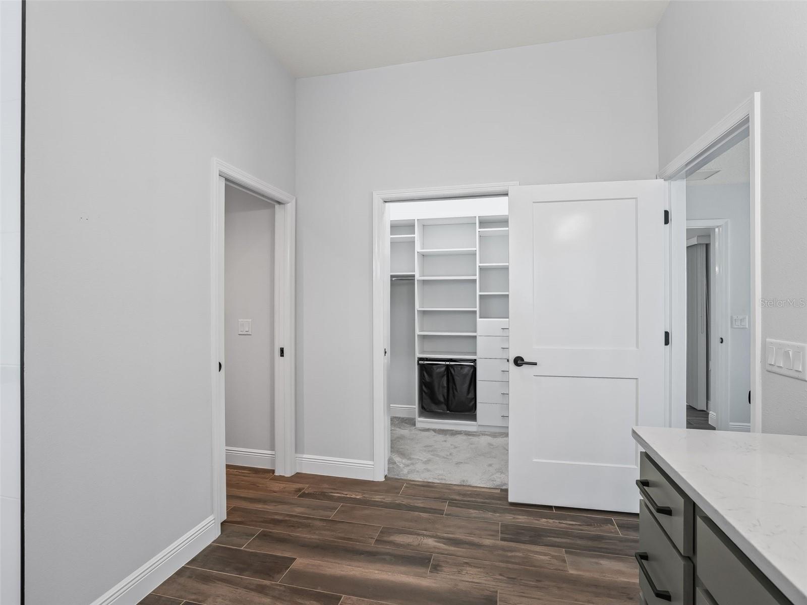 Image 32 of 61 For 5716 Melvin Drive