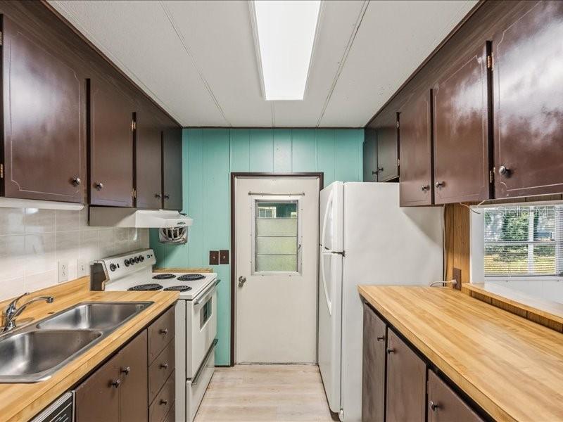 Image 12 of 27 For 31227 Temple Avenue