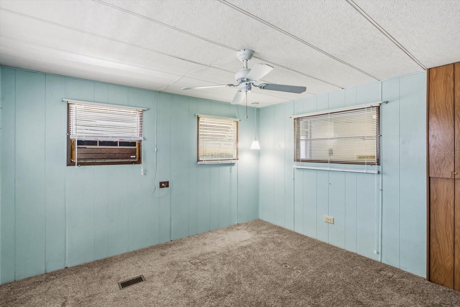 Image 17 of 27 For 31227 Temple Avenue