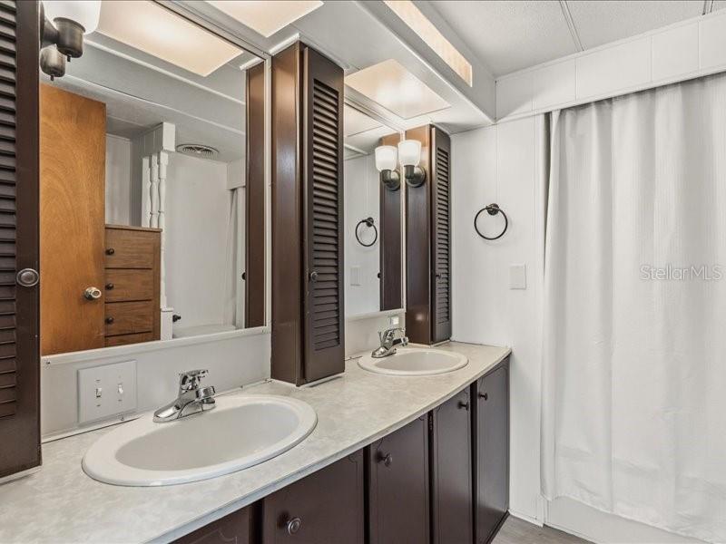 Image 21 of 27 For 31227 Temple Avenue