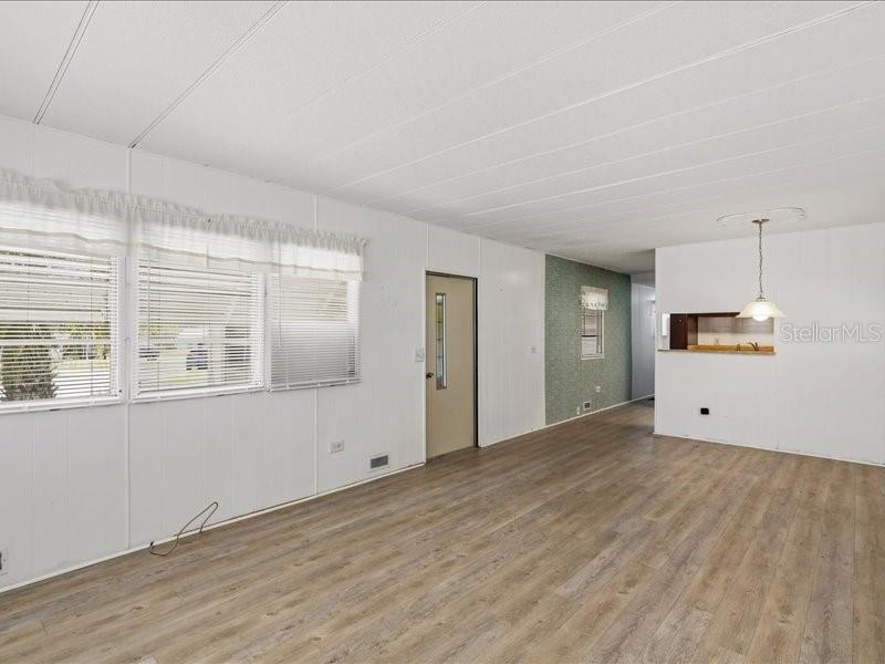 Image 7 of 27 For 31227 Temple Avenue