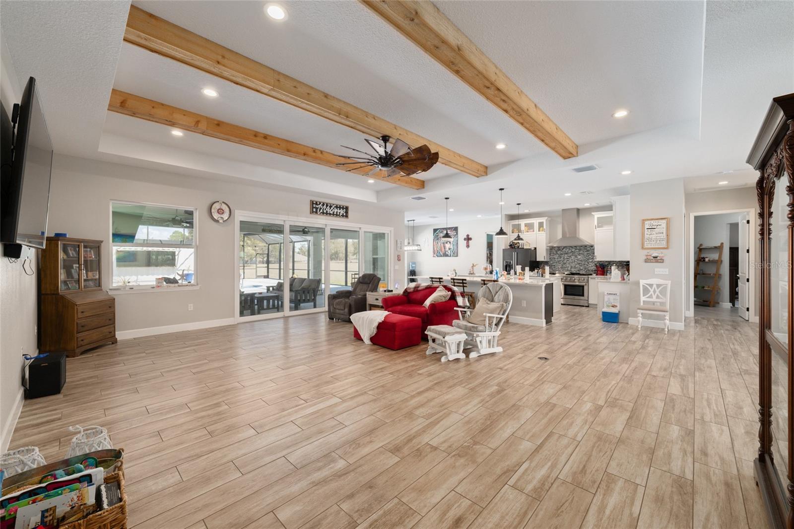 Image 14 of 98 For 4821 Sunnyside Drive