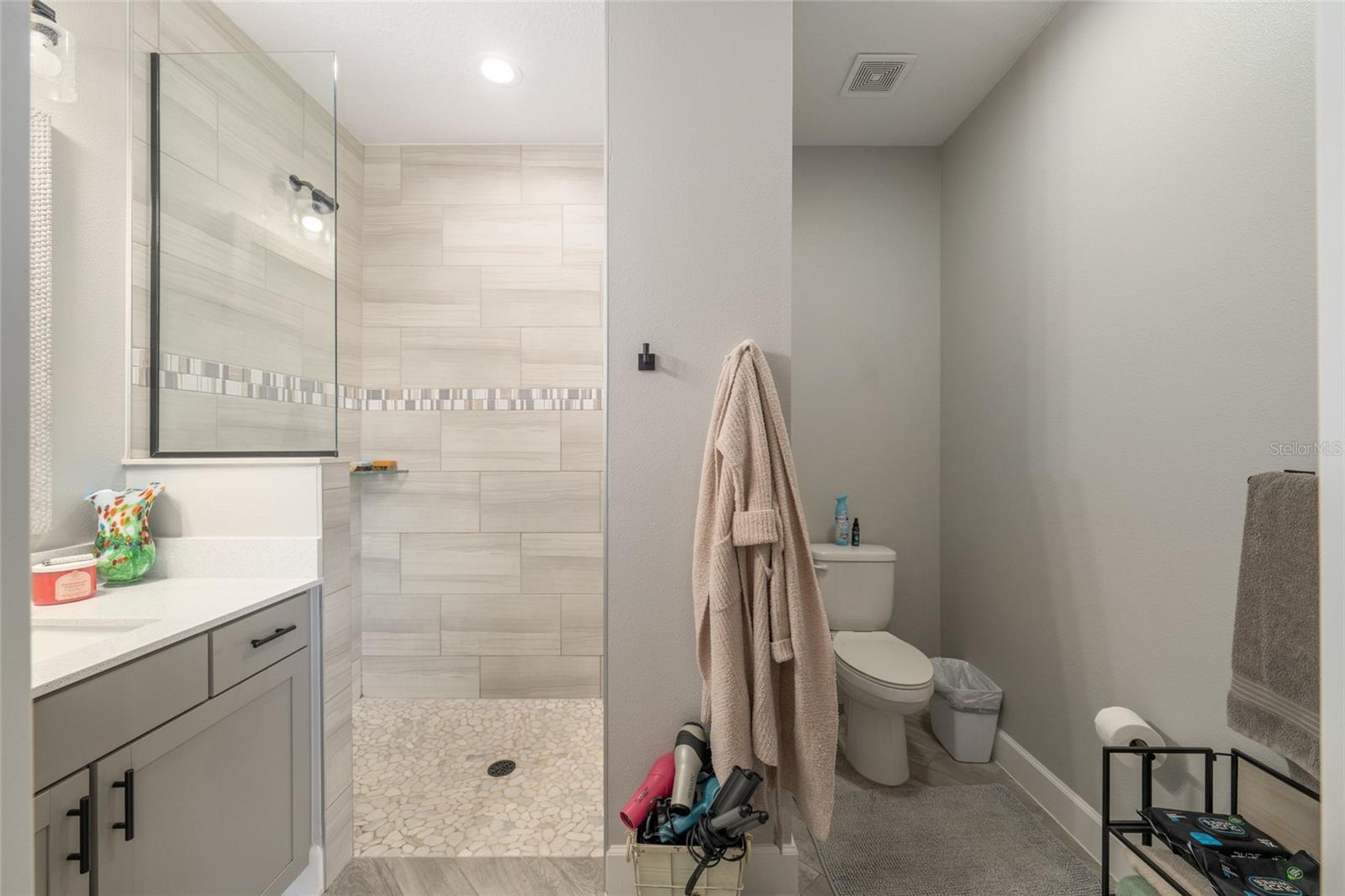 Image 41 of 98 For 4821 Sunnyside Drive