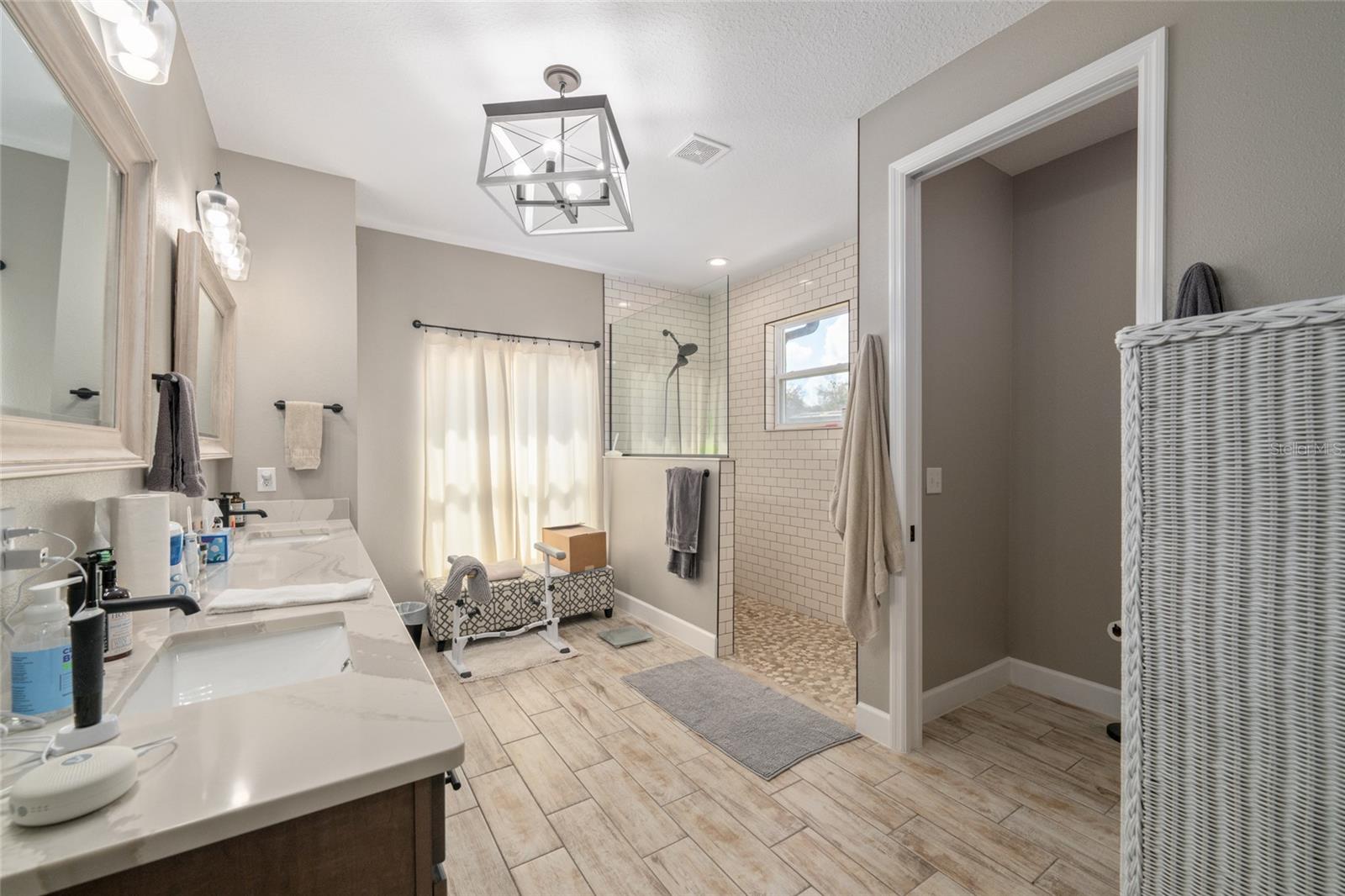 Image 47 of 98 For 4821 Sunnyside Drive