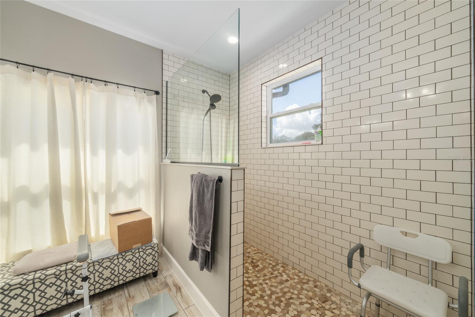 Image 49 of 98 For 4821 Sunnyside Drive