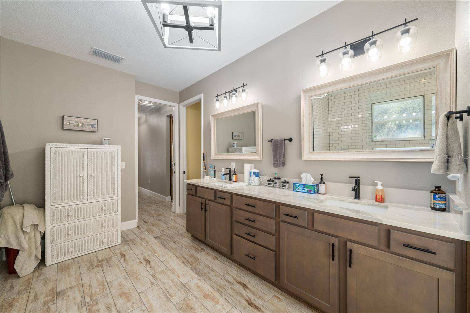 Image 50 of 98 For 4821 Sunnyside Drive