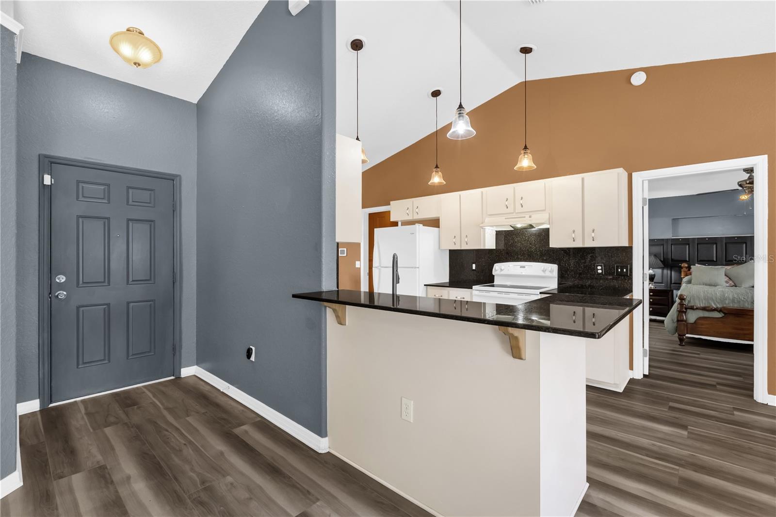 Image 10 of 35 For 8506 136th Loop