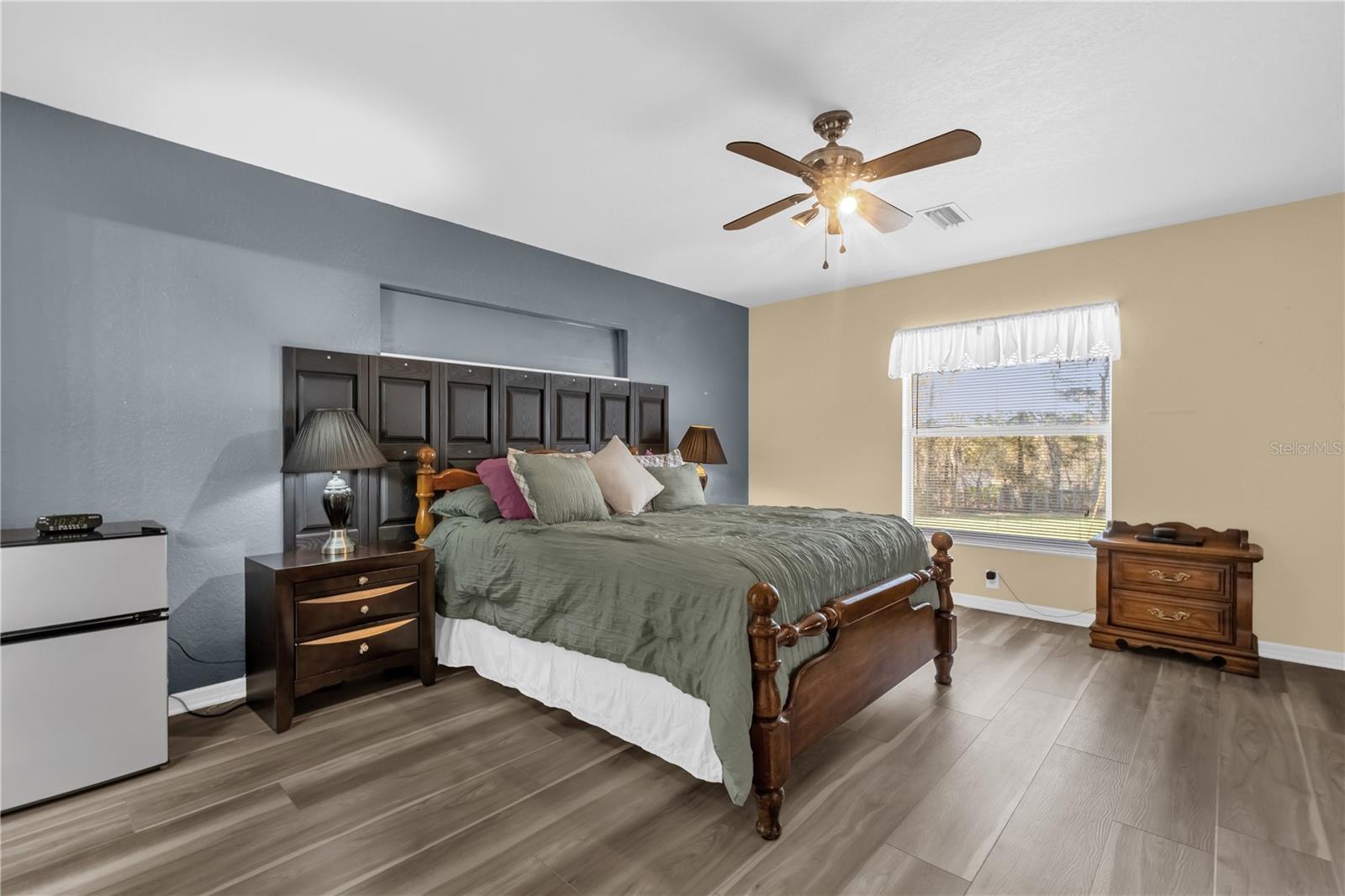 Image 15 of 35 For 8506 136th Loop