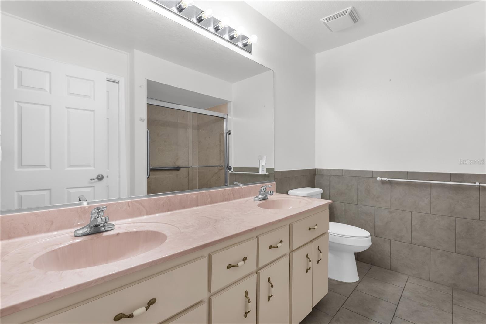 Image 17 of 35 For 8506 136th Loop