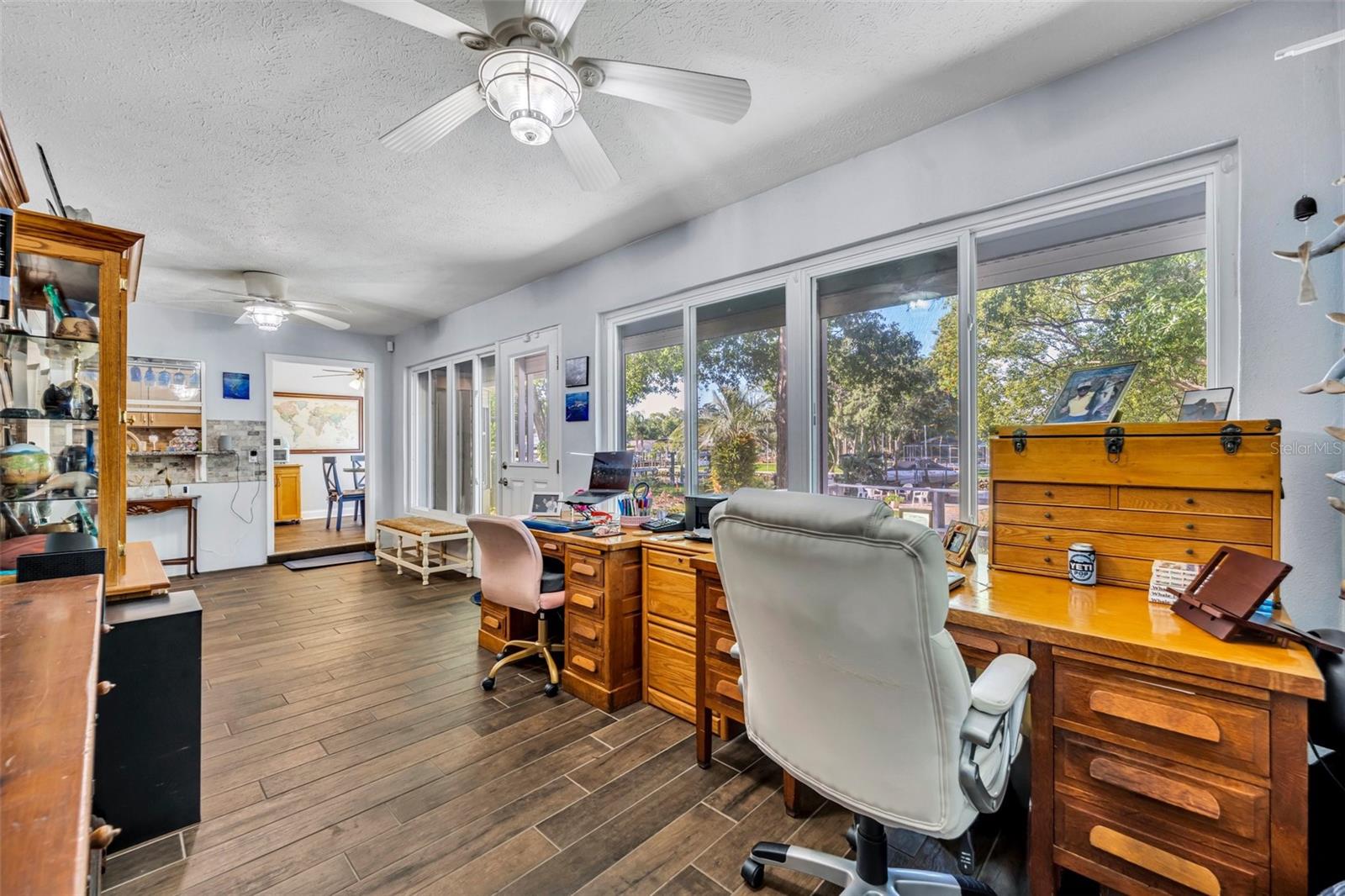 Image 21 of 51 For 11768 Riverhaven Drive